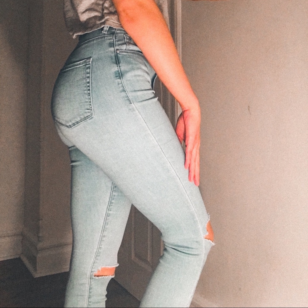 DISTRESSED PACSUN JEANS